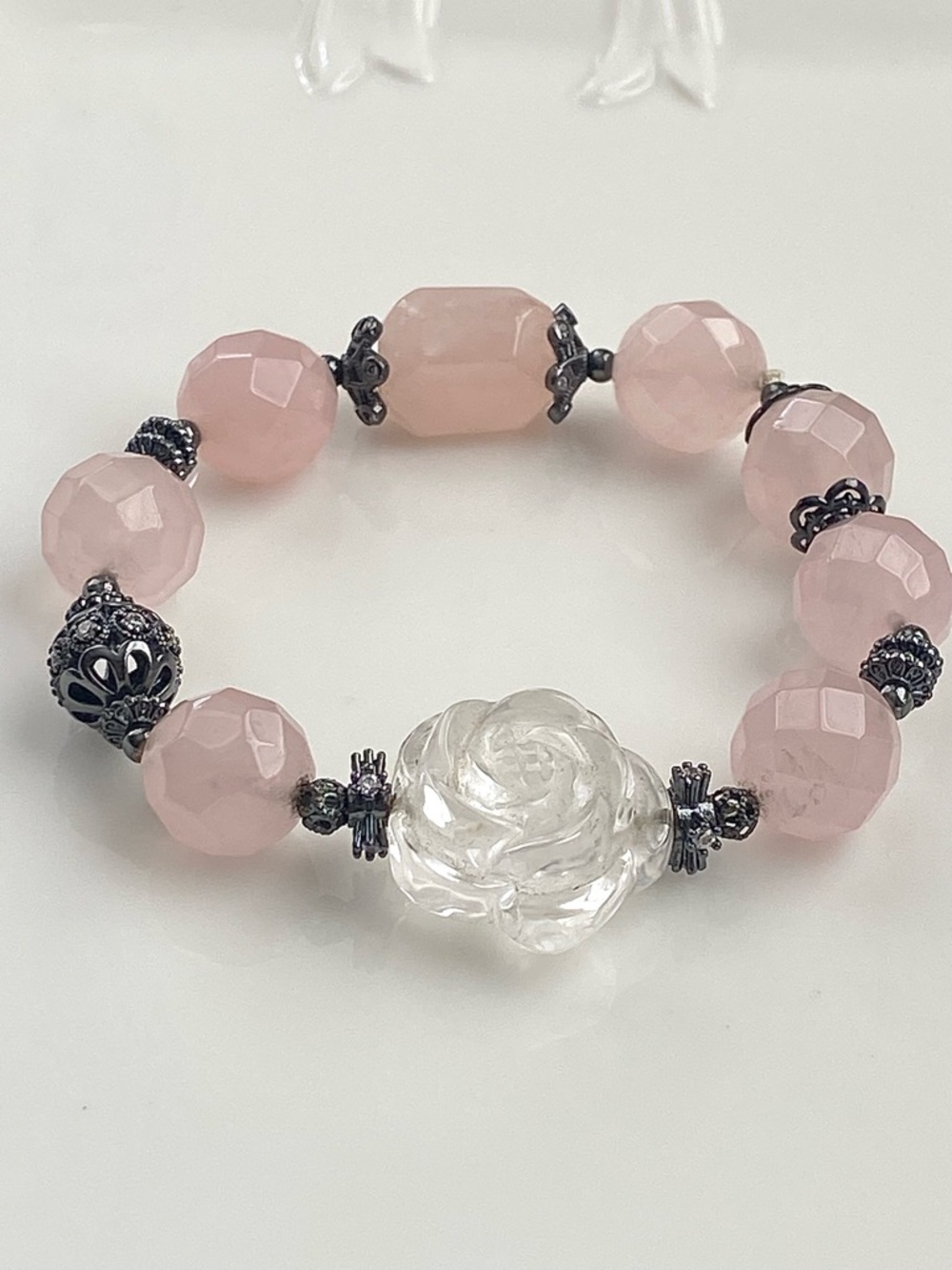 B167-Handmade Rose Quartz And Carved Clear Quartz Flower Bracelet